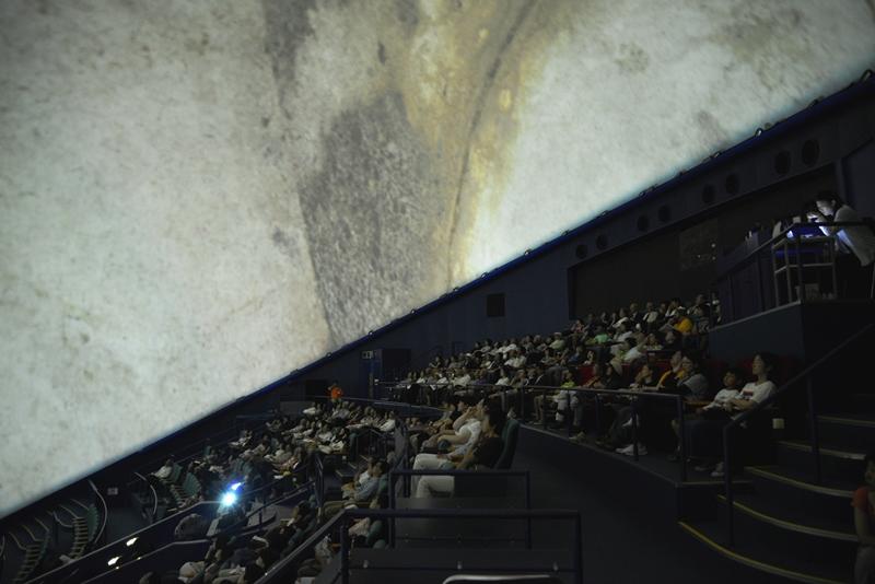 多摩六都科学館のプラネタリウムの写真